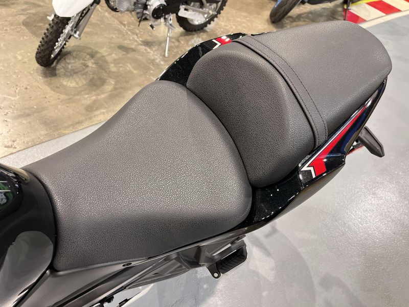 New 2025 Kawasaki Z650 Image 14