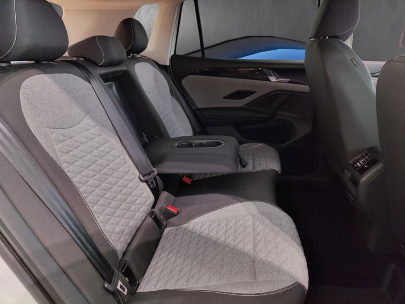 Used 2025 Volkswagen Tiguan S 4-Motion AWDImage 11