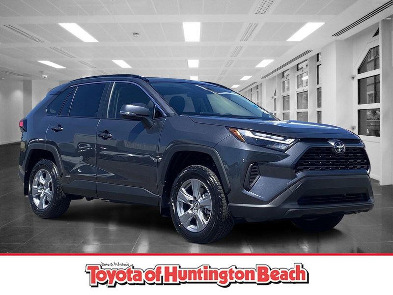 New 2025 Toyota RAV4 Hybrid LEImage 1