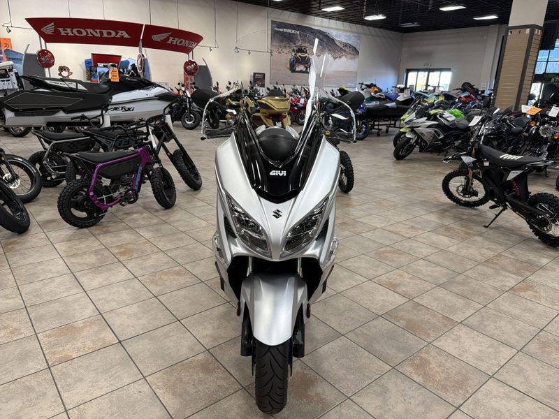 Used 2024 Suzuki Burgman 400 Image 12