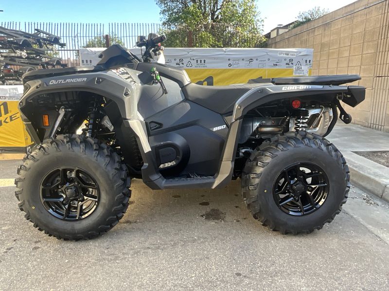 New 2025 Can-Am OUTLANDER 850 Image 4