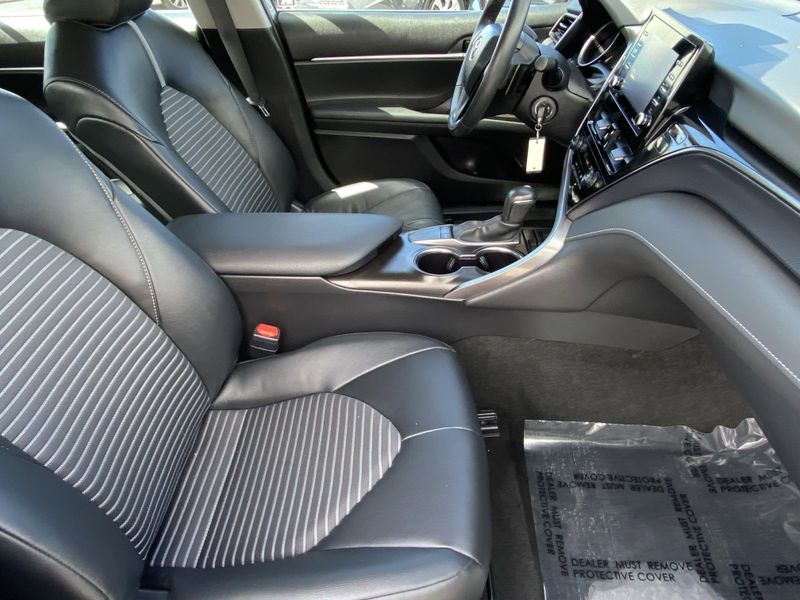 Used 2024 Toyota Camry SEImage 10