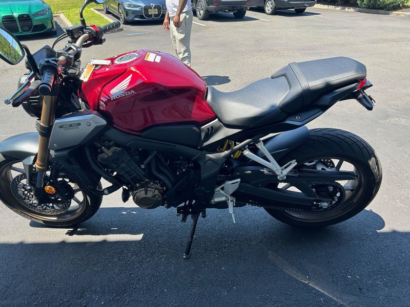 2019 Honda CB650R BaseImage 2