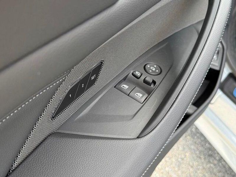 New 2026 BMW 4 Series M440iImage 15