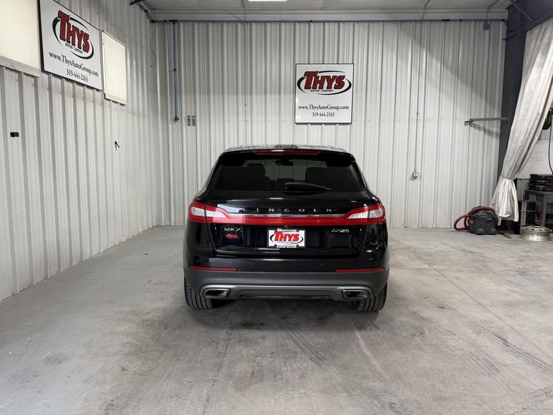 Used 2016 Lincoln MKX ReserveImage 2