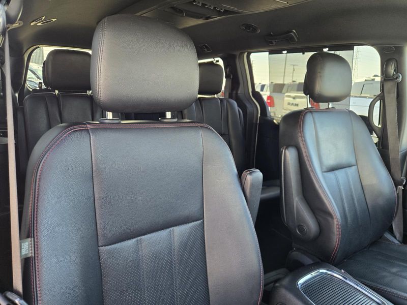 Used 2014 Dodge Grand Caravan 4dr Wgn R/T