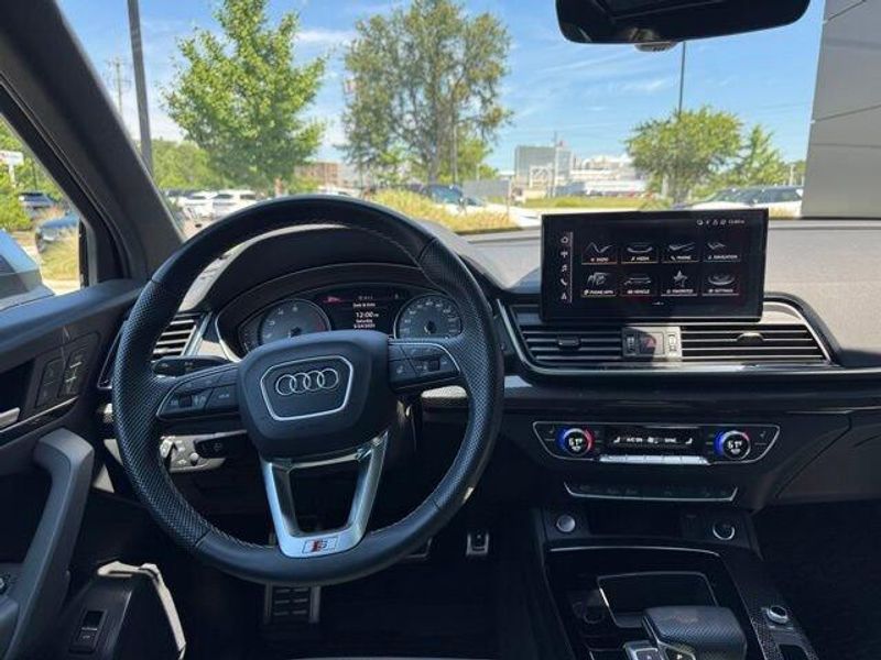 2022 Audi SQ5 Premium