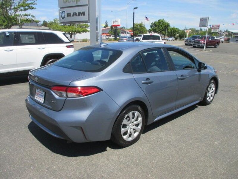 2022 Toyota Corolla LEImage 7