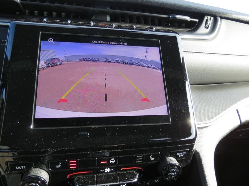 Used 2024 Jeep Grand Cherokee Laredo 4x4 4dr SUVImage 19