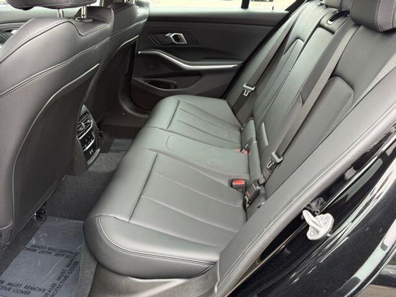 Used 2025 BMW 3 Series 330iImage 31
