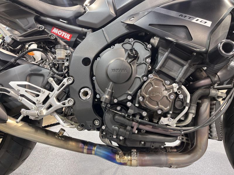 Used 2019 Yamaha MT-10 CA Image 16