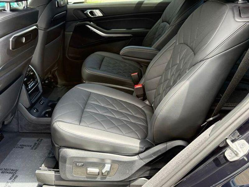 Used 2024 BMW X7 xDrive40iImage 32