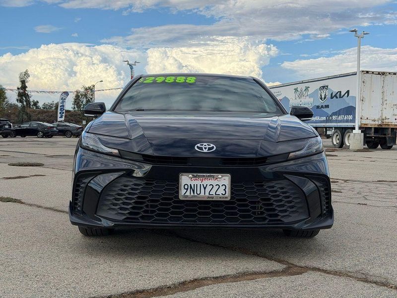 Used 2025 Toyota Camry SEImage 2