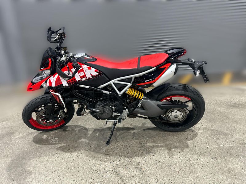 Used 2022 Ducati HYPERMOTARD 950 RVE Image 18