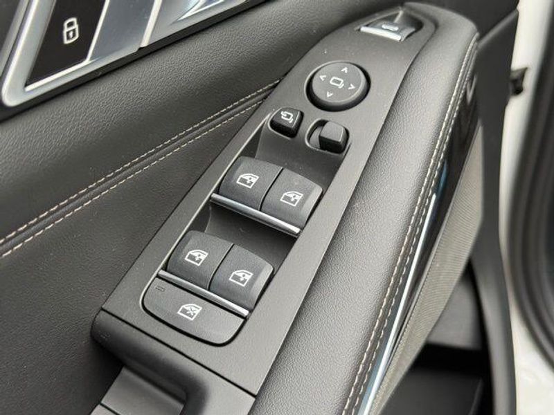 New 2026 BMW X5 M60iImage 16