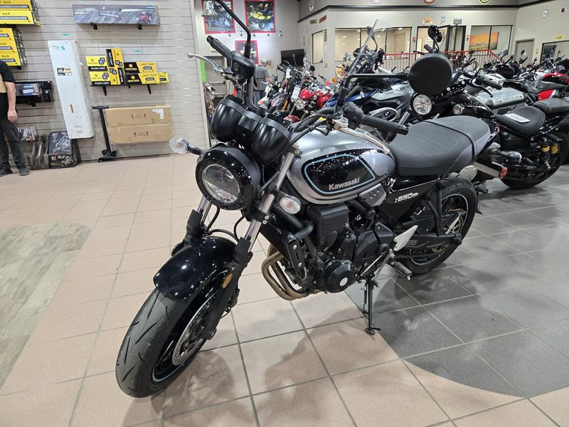 USED 2023 KAWASAKI Z650RS ABS Image 3