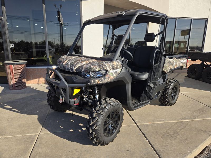 NEW 2025 CAN-AM DEFENDER XT HD10 Image 3