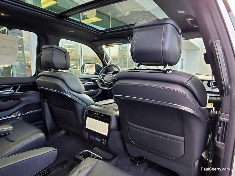 2026 Jeep Grand Wagoneer Summit Obsidian 4x4