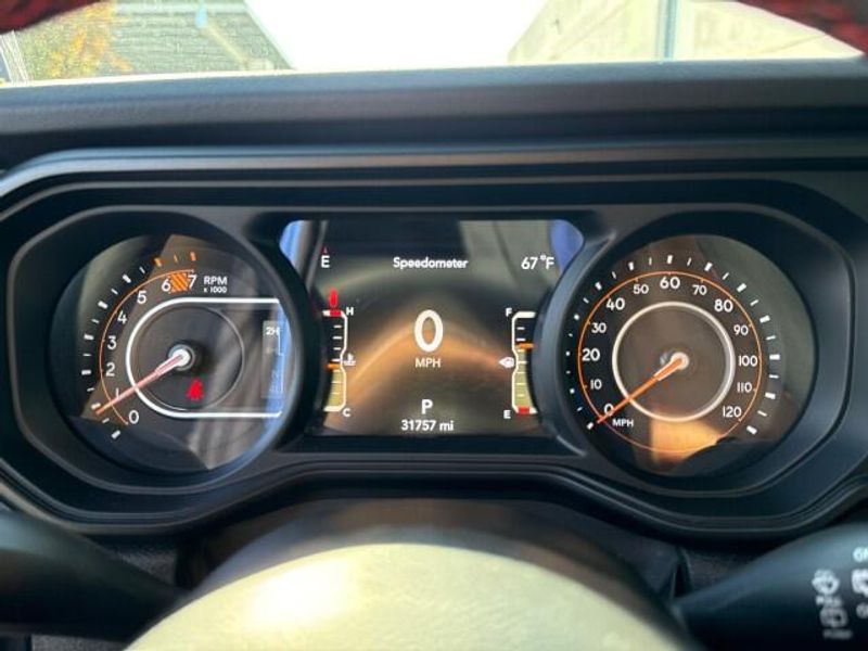 2024 Jeep Wrangler Rubicon photo 12
