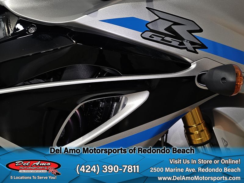 New 2025 Suzuki GSX-R1000 Image 9