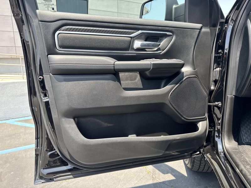 New 2026 RAM 1500 Big Horn Crew Cab 4x2 5'7' Box