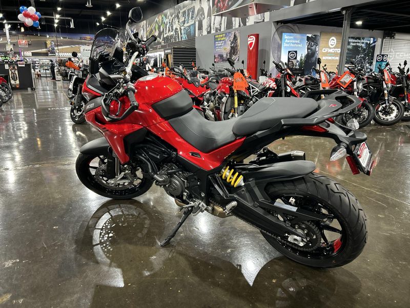 Used 2023 Ducati MULTISTRADA V2 S Image 19