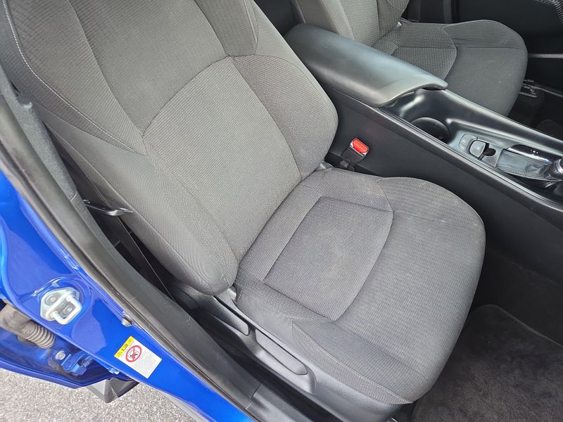 2018 Toyota C-HR XLE photo 16