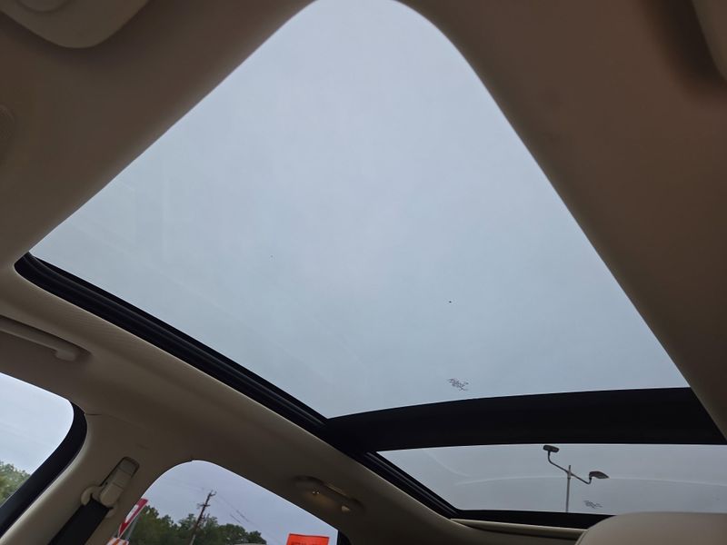 2022 Ford Edge SEL photo 23