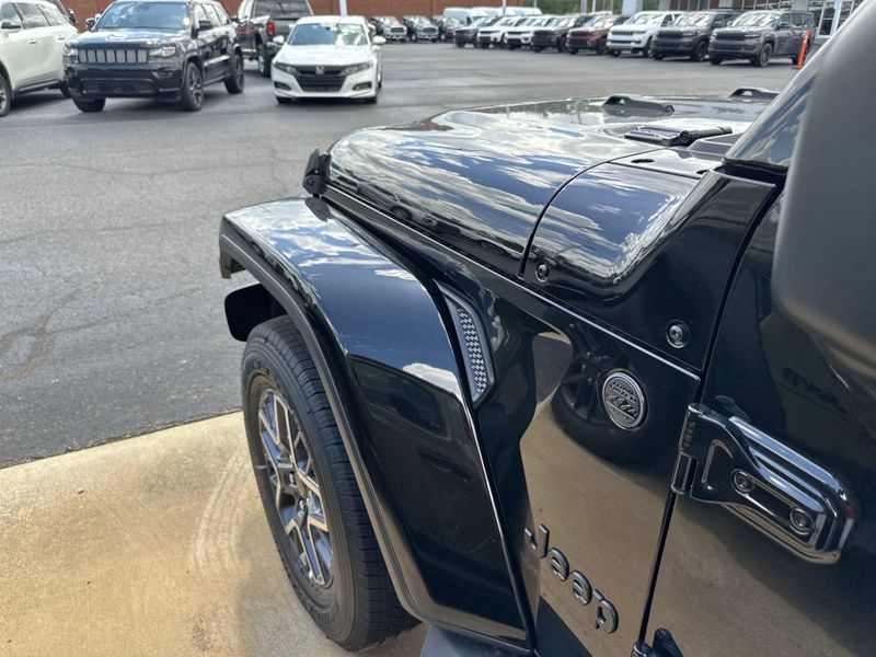 New 2025 Jeep Wrangler 4-door SaharaImage 11