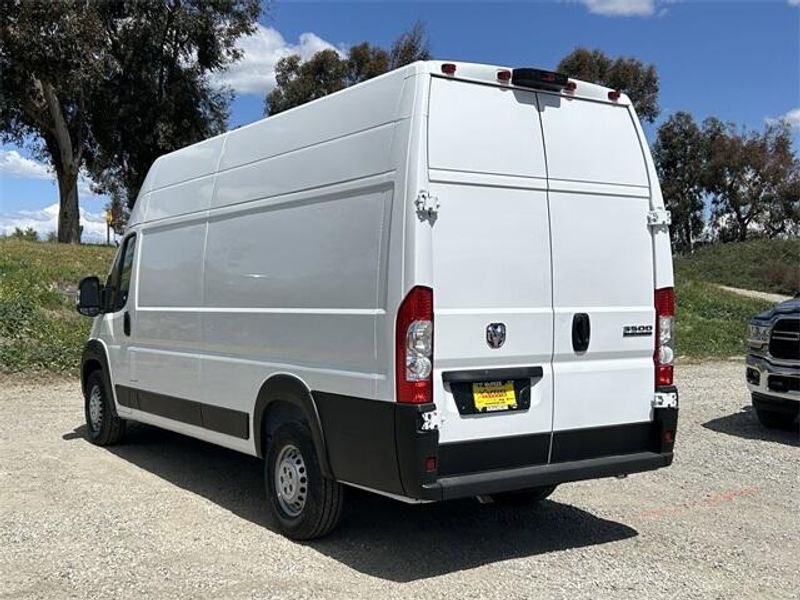 2025 Ram ProMaster 3500 Cargo Van photo 2
