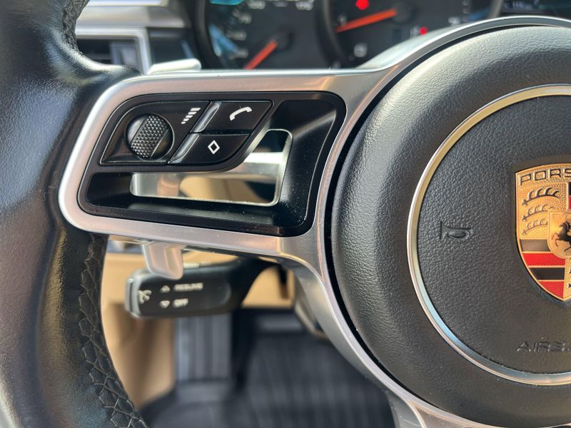 Used 2017 Porsche Macan BaseImage 11