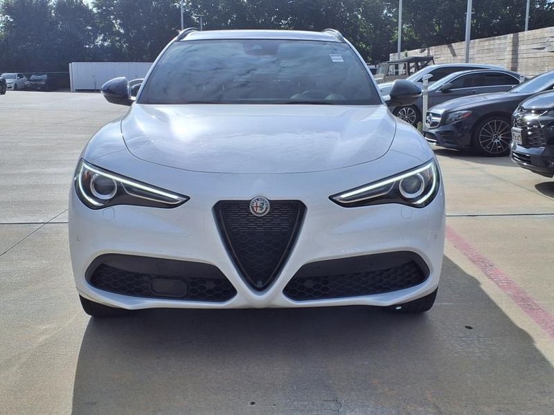2022 Alfa Romeo Stelvio VeloceImage 9