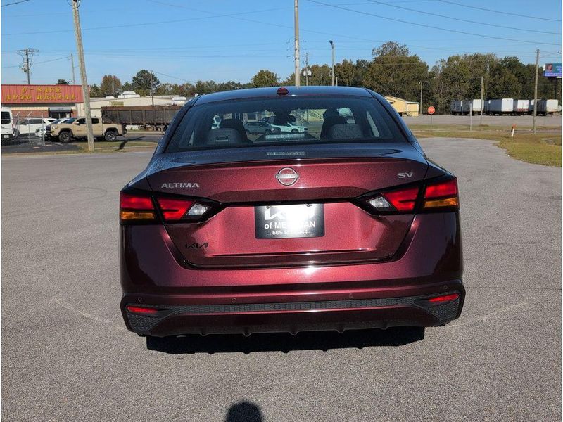 Used 2024 Nissan Altima 2.5 SVImage 4