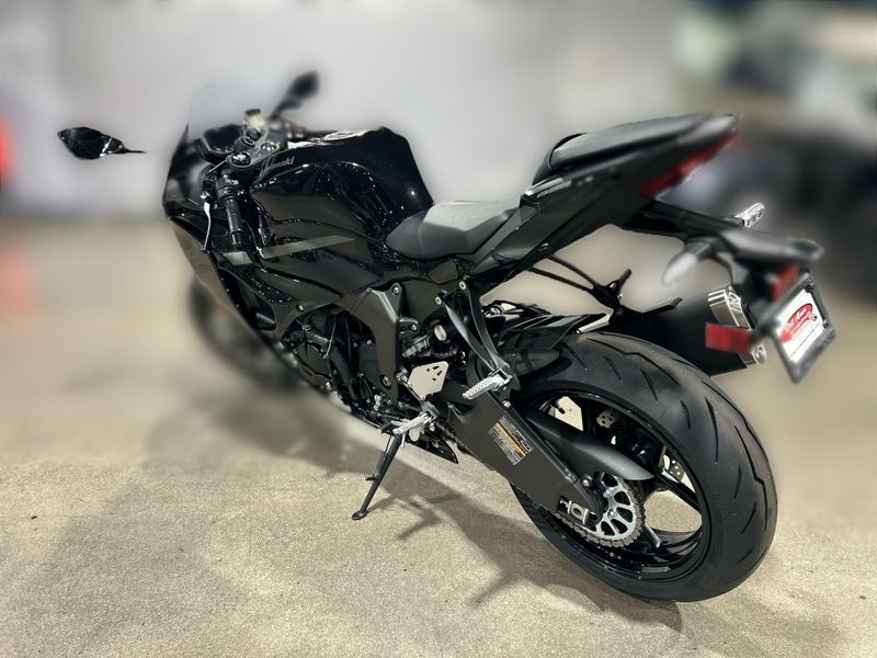 New 2027 Kawasaki NINJA ZX-6R ABS Image 17