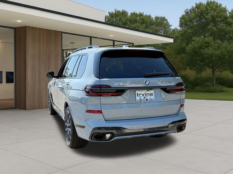 New 2026 BMW X7 xDrive40iImage 11