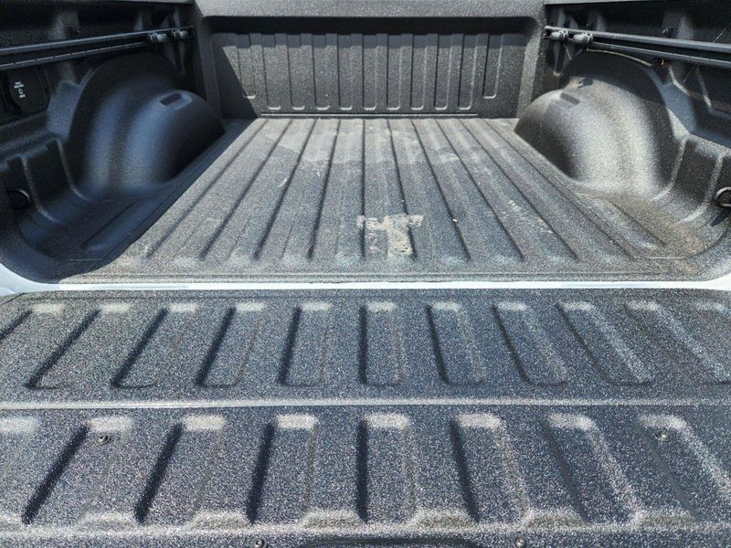 2025 RAM 1500 Lone Star Crew Cab 4x4 5