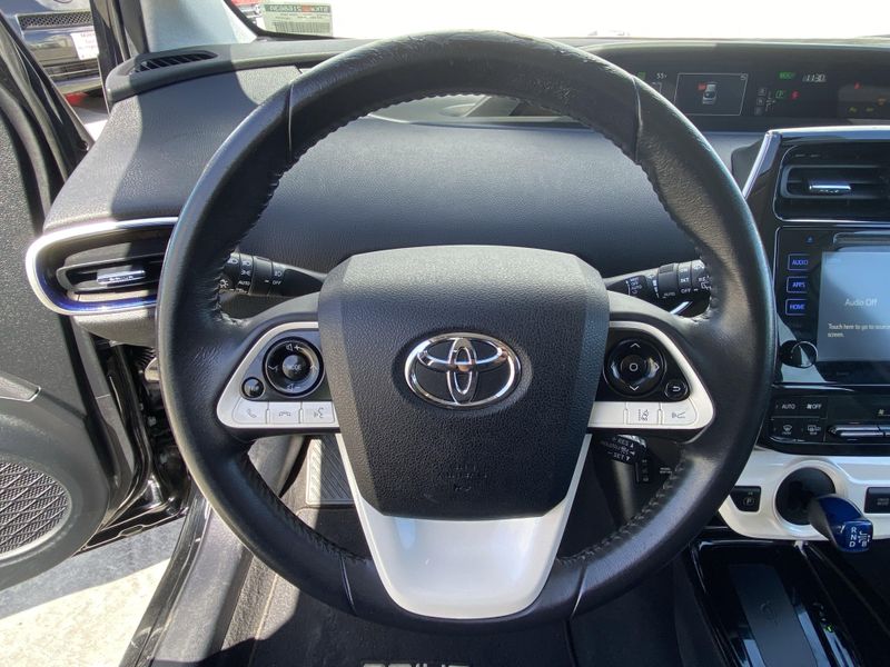 2017 Toyota Prius Image 25
