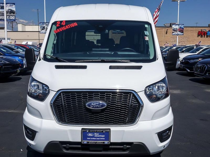 2024 Ford Transit Passenger XLT photo 4