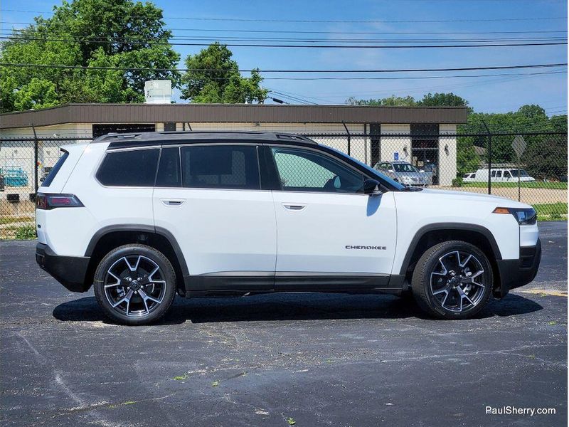 New 2026 Jeep Cherokee Overland 4x4