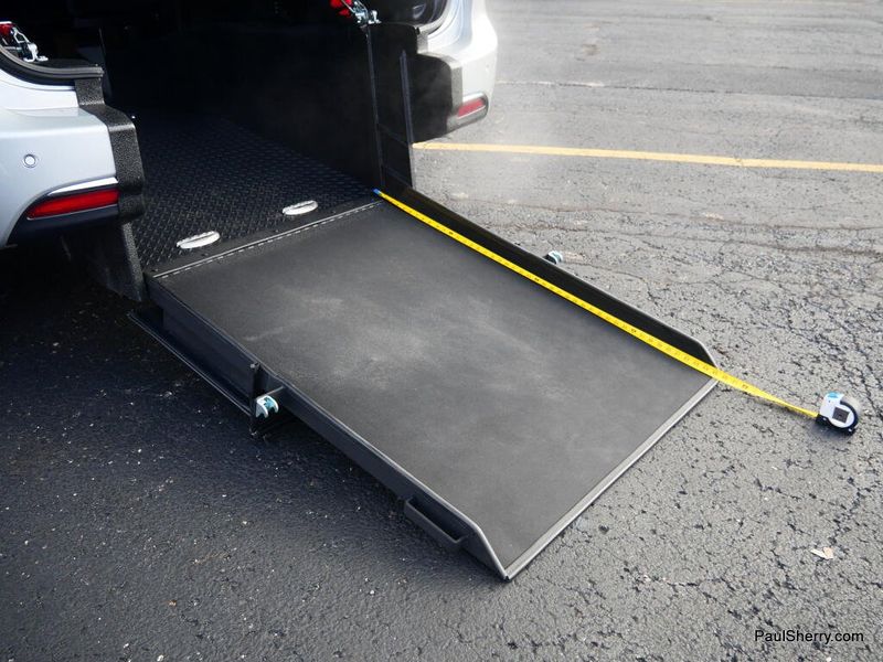 New 2026 Chrysler Pacifica Select