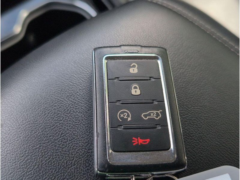 Used 2023 Jeep Grand Cherokee LimitedImage 25