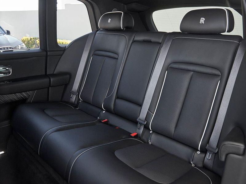New 2026 Rolls-Royce Cullinan Image 18