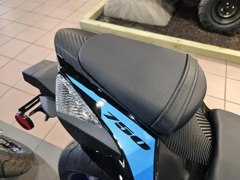 NEW 2026 SUZUKI GSXR750 Image 12