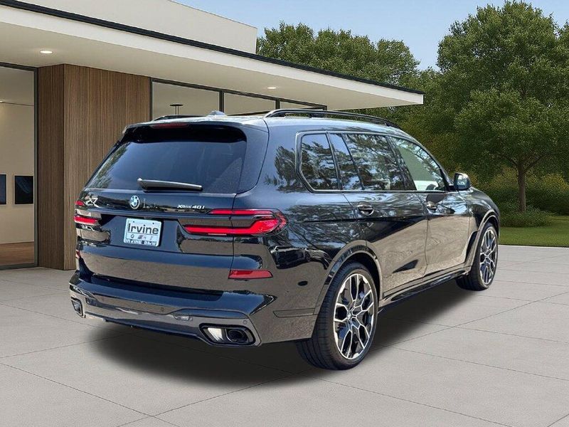 New 2027 BMW X7 xDrive40iImage 8