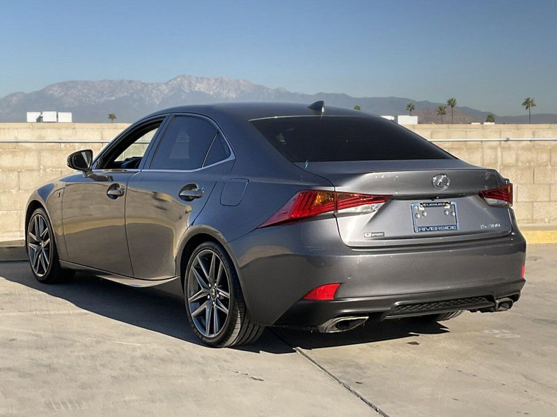 2018 Lexus IS 300Image 10