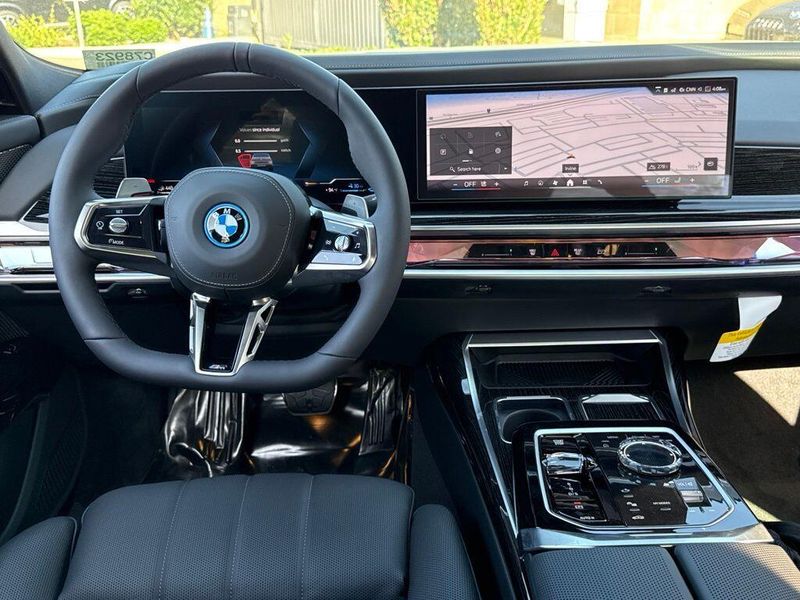 New 2026 BMW 7 Series 750e xDriveImage 24