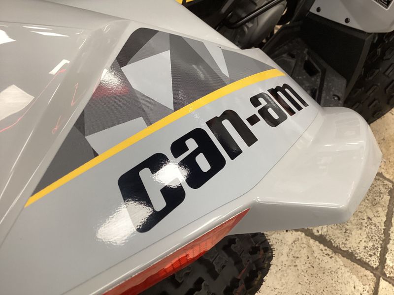 2024 Can-Am RENEGADE 70 EFI CATALYST BLACK AND NEO YELLOWImage 12