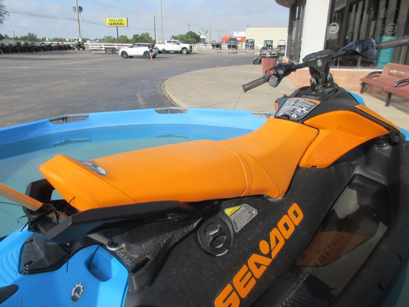 NEW 2026 SEADOO SPARK TRIXX FOR 3 90HP Image 8