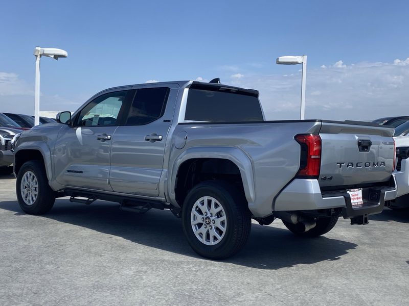 Used 2025 Toyota Tacoma SR5Image 5