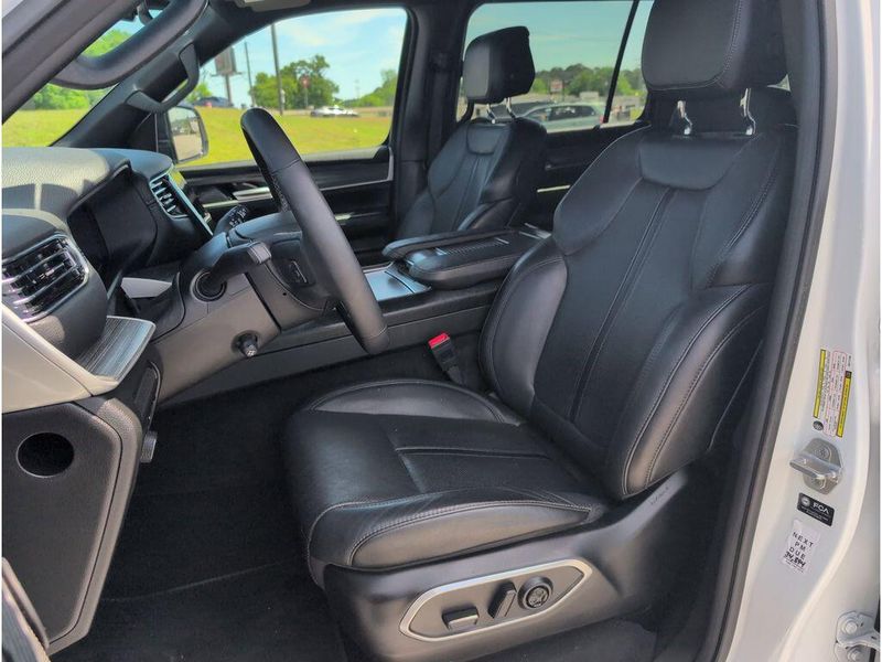 2024 Jeep Wagoneer Series IIIImage 11